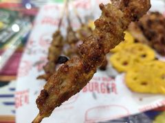 -新疆民族团结烤羊肉烧烤店