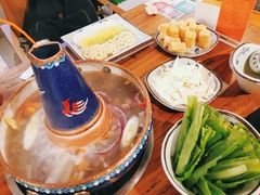 苏尼特冰煮羊-毛辣果·贵州红酸汤牛肉火锅(西单店)