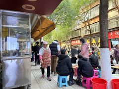 -文山荷鲜居(翠湖店)