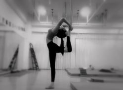 -亚太瑜伽普拉提学院