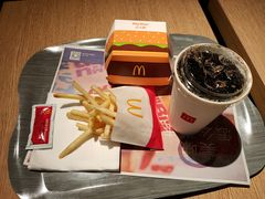 -麦当劳(中山公园龙之梦店)