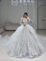 -曼青婚纱礼服馆