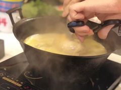 -鲜入围煮花胶鸡海鲜火锅