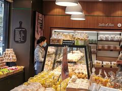 面包甜点陈列柜-爱达乐面包生日蛋糕(华油路店)