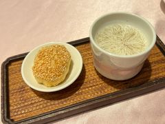 文思豆腐配蟹壳黄-江南灶中餐厅(南京香格里拉店)