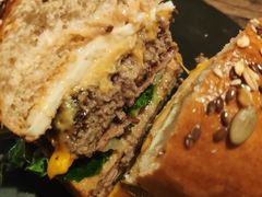 -HIGH FIVE哈福手工汉堡(桂林路店)