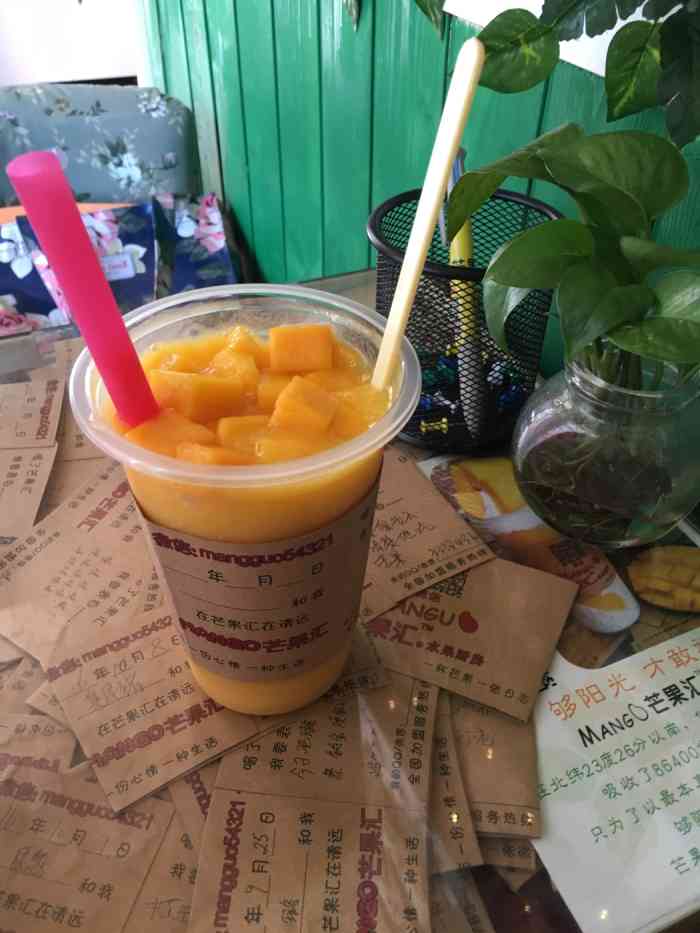 芒果汇(弥敦道店)-"汁很浓,芒果粒很多,服务也不错."-大众点评移动版