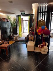 -威思丽高温瑜伽会馆