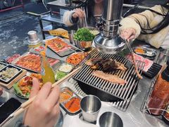 -红泥小火炉·东北泥炉烤肉(天一旗舰店)
