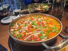 -三叔特色自贡菜(中海国际店)