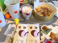 -麦当劳(假日广场店)