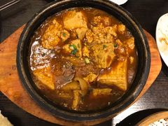 石锅泰安老豆腐-老牌坊鲁菜名店(宽厚里店)