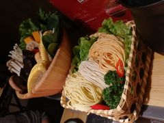 -湊湊火锅·茶憩(新中关购物中心店)
