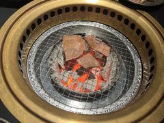 -山川小町·极番烧肉(新地假日广场店)