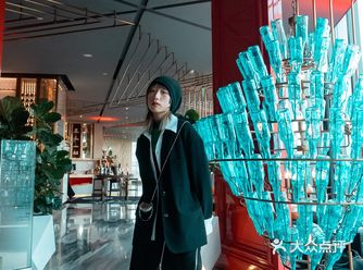 大家好啊。我是天空旅人菲菲，我是一名旅行摄影师