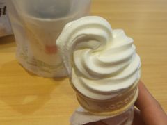 拿破仑蛋糕风味麦旋风第半价-麦当劳(天塔道店)