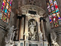 -文艺复兴百货(米兰大教堂广场店)