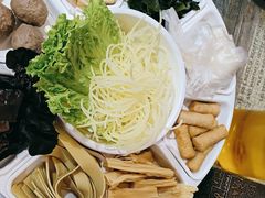 -鸡遇虾煲干锅火锅(小寨金莎店)