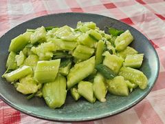 拌黄瓜-津门小红坊海鲜·海胆水饺·夜宵(河西店)