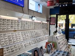 -诺柯视眼镜-蔡司依视路官方工厂店(淞南一店)