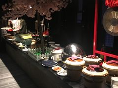 自助取餐区-唐拉雅秀酒店-西锦汇空中BBQ·思创餐厅