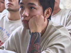 -鸿通城购物中心