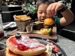 -BOURBON 玻本美式餐厅酒吧(虹桥新天地店)