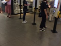 -麦当劳(中山公园龙之梦店)
