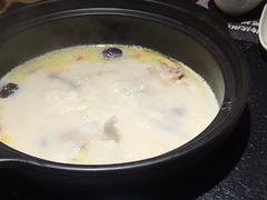 -洪氏嗨捞·广东猪肚鸡·椰子鸡火锅(西咸万象城店)