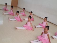 -雅米拉艺术中心(少儿舞蹈培训)