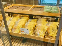 -顶东面包花园·生日蛋糕(世博店)
