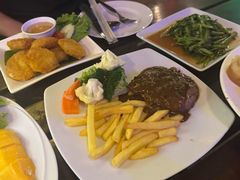 -Green Tree Rest. & Pub