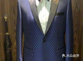 如何选择一件合适的定制西服