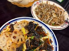 -蓝田九大碗民俗食府(蓝田店)