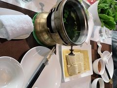 -胡记饭店(保工街店)