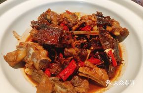Sauce-Steamed Duck with Spare Ribs