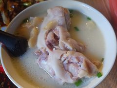 -雷祖芳老妈蹄花店