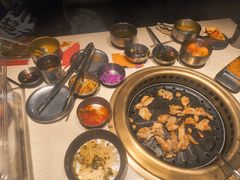 -蚂蚁洞·烤肉大营地(上海静安大悦城店)
