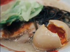 糖心蛋和炒好吃的-豚王拉面(铜锣湾店 )