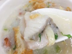 艇仔粥-穗银肠粉店(东川路店)