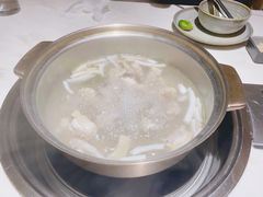 -喃喃椰·糟粕醋·椰子鸡火锅(七堡花园店)