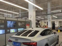 -深圳锦龙奥迪4S店(前海店)