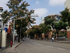 -上海市龙苑中学