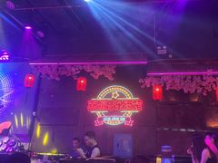 -喜鹊音乐酒馆(西街店)