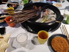 -钢管厂五区小郡肝串串香(奥克斯广场锦城万达店)