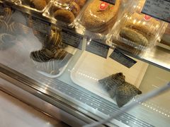 -白玉兰食品甜凤店(合生汇店)