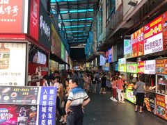 -海口骑楼小吃街