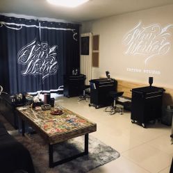 -SNOW TATTOO STUDIO
