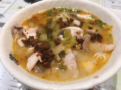 酸辣酸菜魚湯魚腩米線-凯峰鱼汤米线(金利達店)