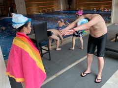 -小鲨鱼游泳培训(会展中心店)